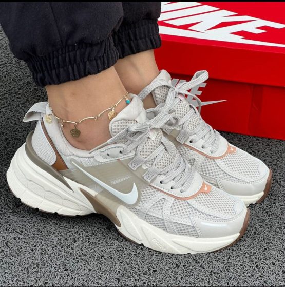 NIKE V2K